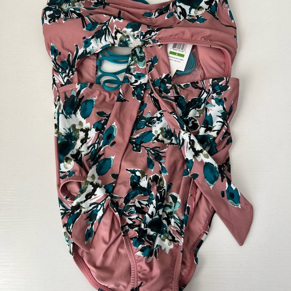 Splendid Pink Floral Swimsuit